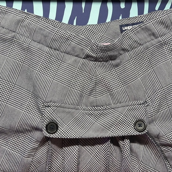 Land's End Girls Uniform Skirt - Picture 1 of 6